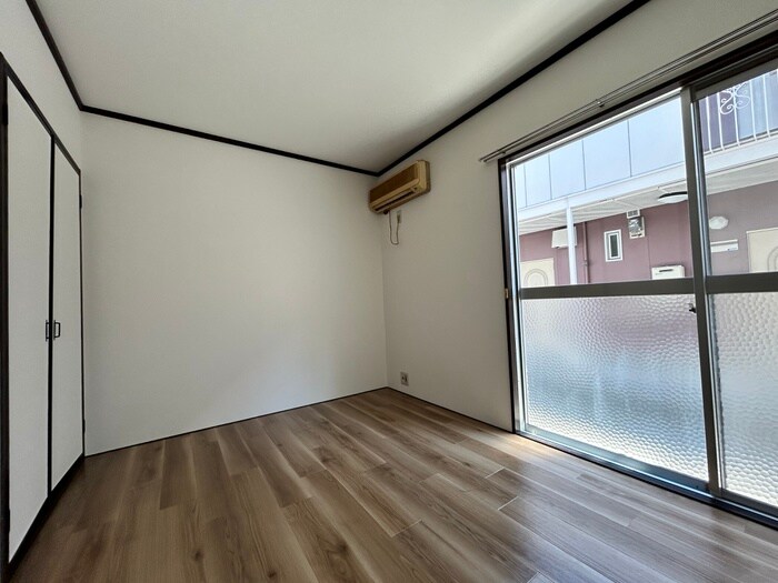 物件内観写真9　(居室)