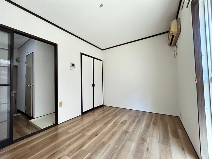 物件内観写真10　(居室)