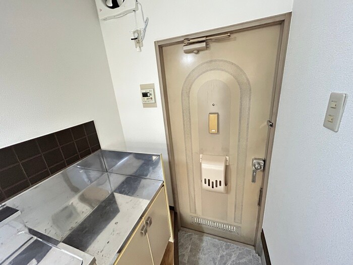 物件内観写真21　(玄関)