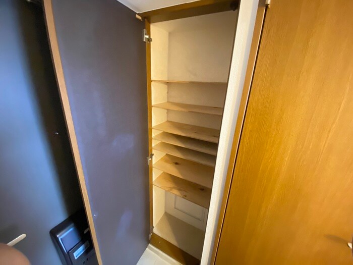 物件内観写真8　(靴箱)