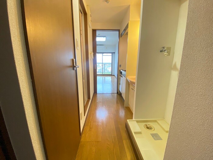 物件内観写真14　(玄関)