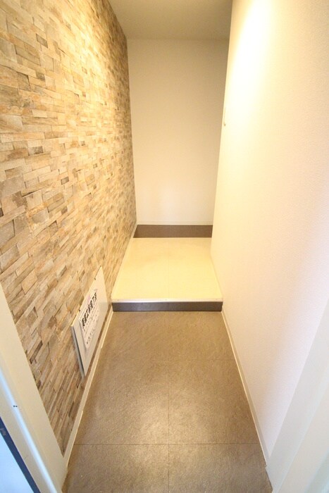 物件内観写真15　(玄関)