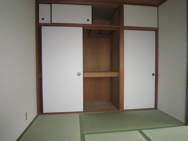 物件内観写真10　(居室)