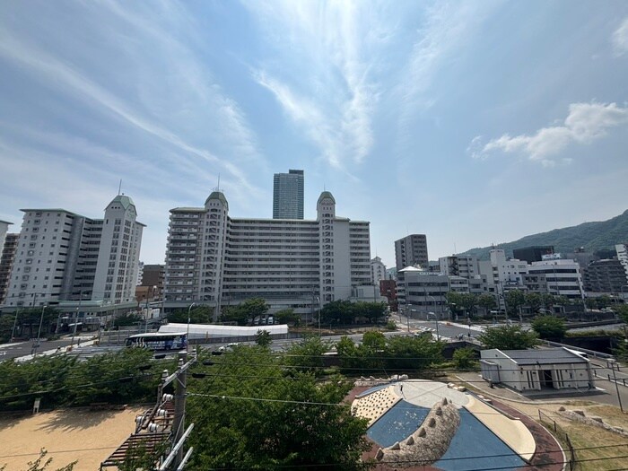 物件内観写真16　(室内からの展望)