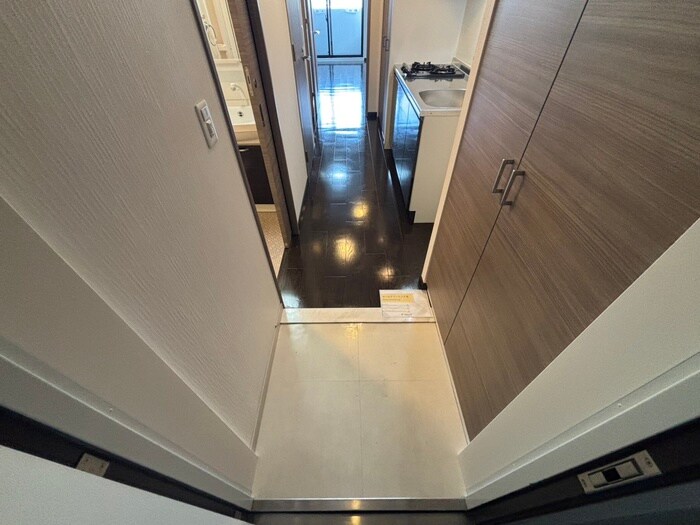 物件内観写真17　(玄関)