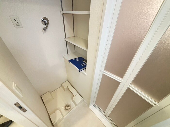 物件内観写真20　(洗濯機置場)