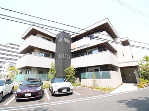 R1 court 豊中外観写真