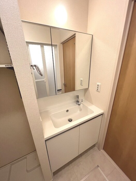 物件内観写真9　(洗面)