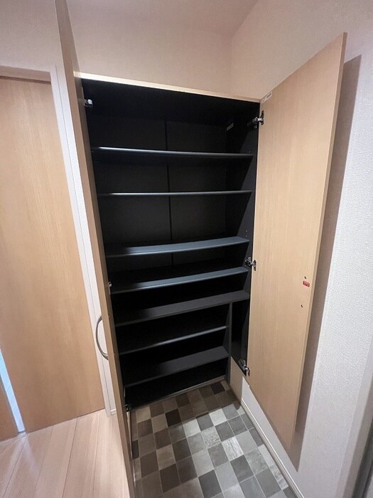 物件内観写真15　(靴箱)