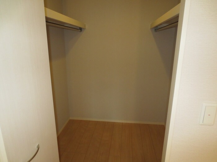 物件内観写真10　(収納)