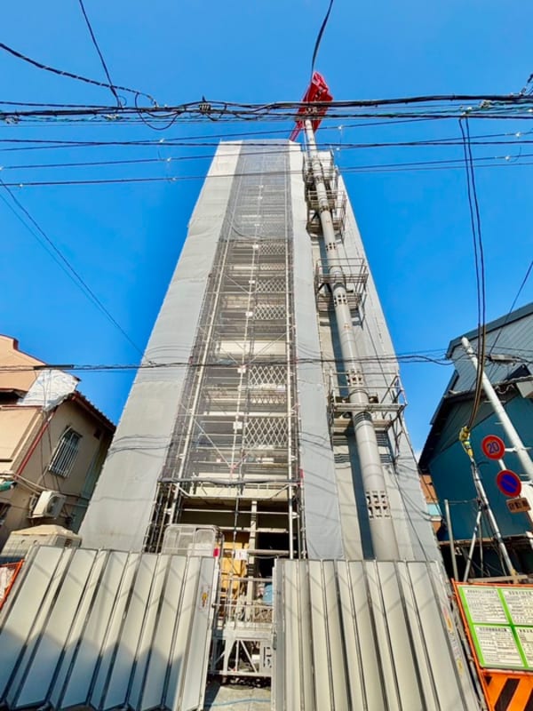 建築中