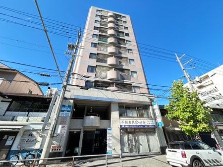 ウエストプラザ三越外観写真