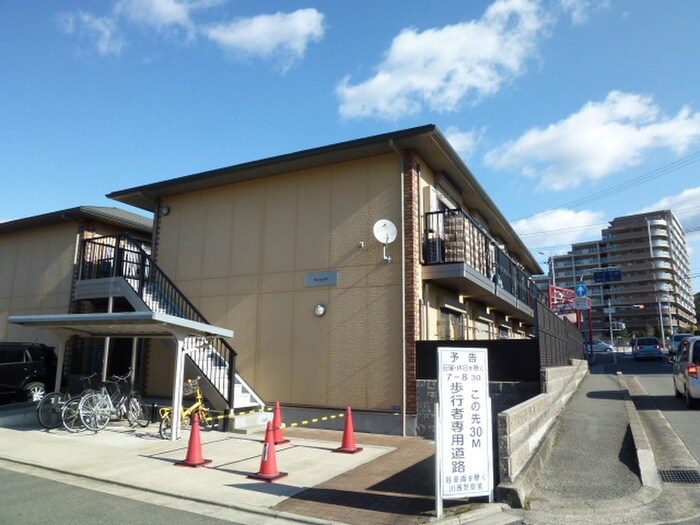 物件外観写真4　(駐車場)