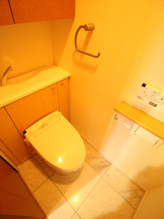 物件内観写真11　(トイレ)