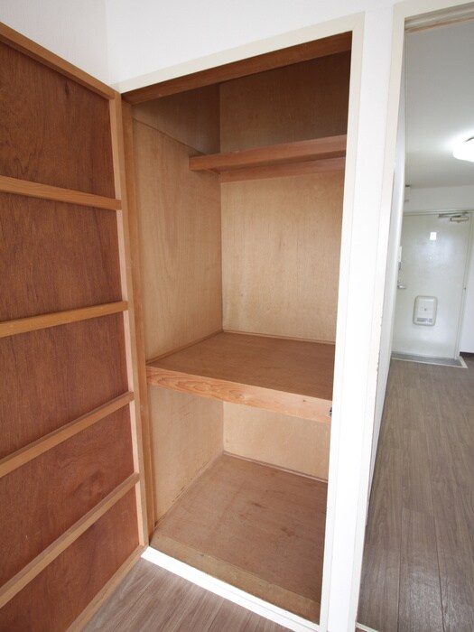 物件内観写真10　(収納)