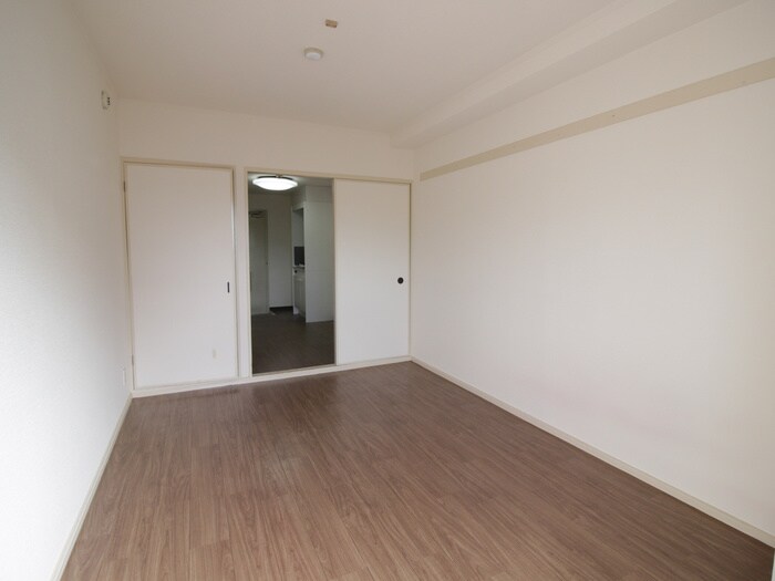 物件内観写真11　(居室)