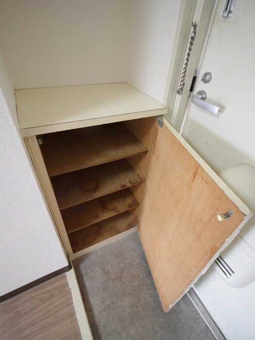 物件内観写真15　(靴箱)