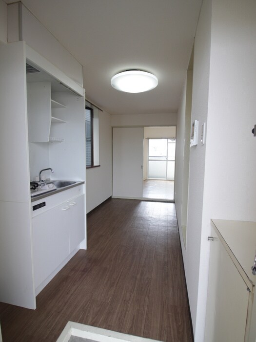 物件内観写真16　(玄関)