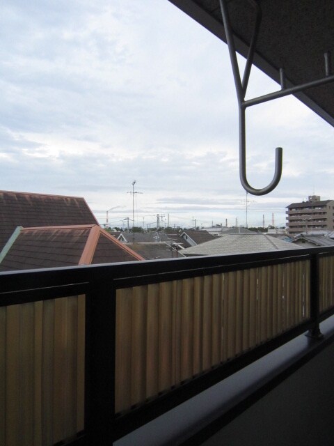 物件内観写真13　(室内からの展望)