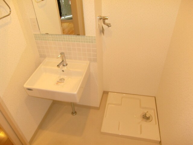 物件内観写真9　(洗面)