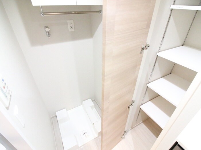 物件内観写真14　(洗濯機置場)