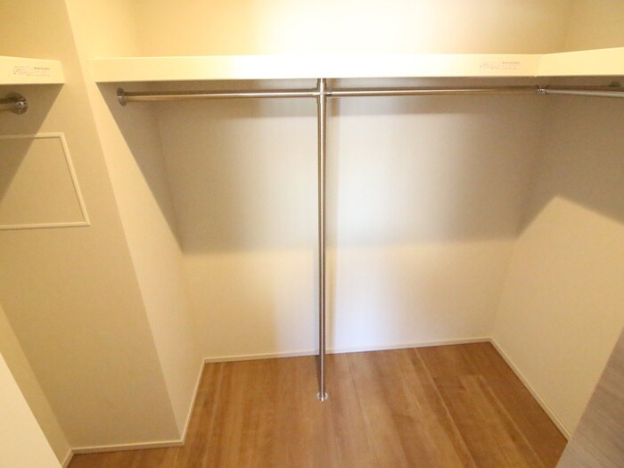 物件内観写真18　(収納)