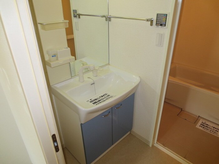 物件内観写真9　(洗面)