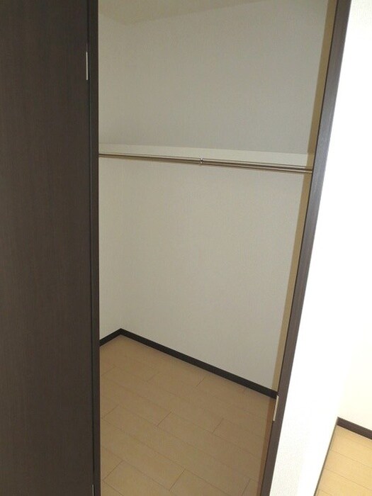 物件内観写真11　(収納)