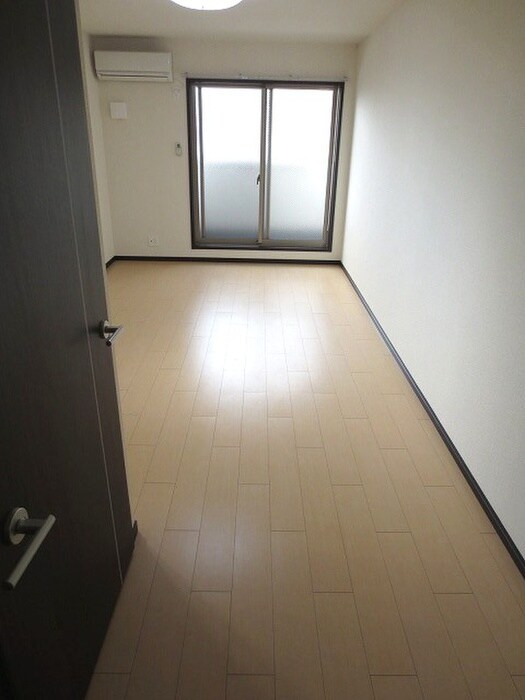 物件内観写真13　(居室)