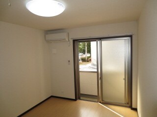 物件内観写真15　(居室)