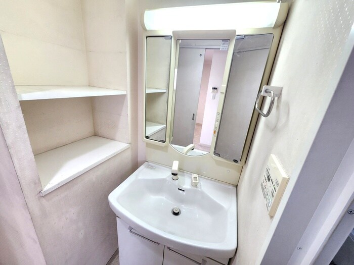 物件内観写真9　(洗面)