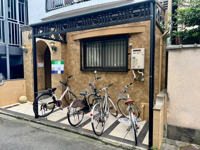 物件外観写真4　(駐輪場)