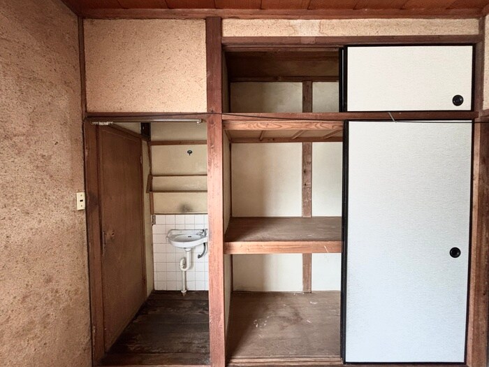 物件内観写真10　(収納)