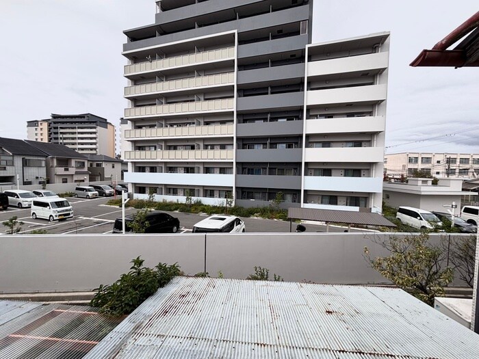 物件内観写真22　(室内からの展望)