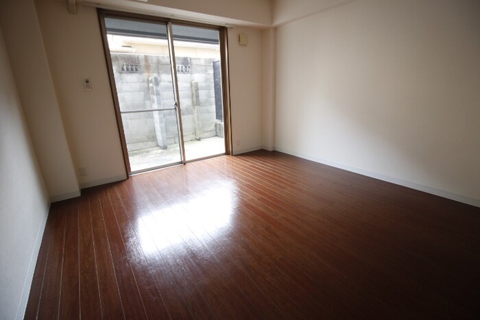 物件内観写真13　(居室)