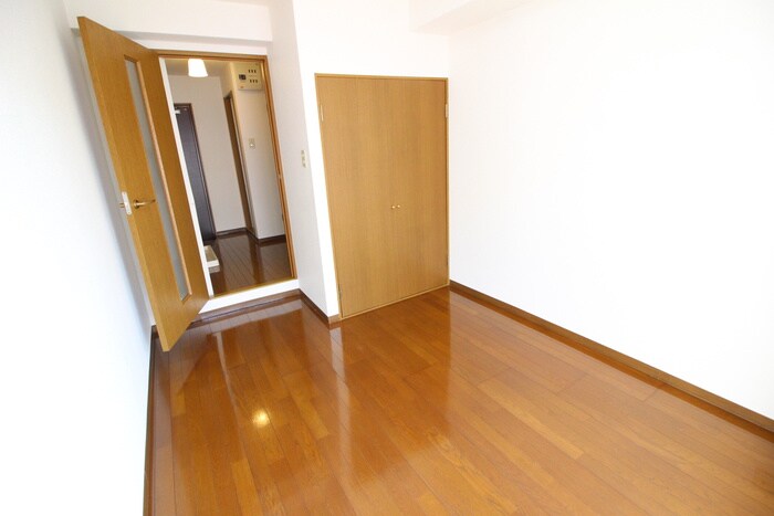 ロイヤルコ－ト神戸岡本の居室