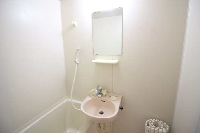 ロイヤルコ－ト神戸岡本の洗面