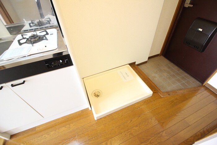 物件内観写真13　(洗濯機置場)