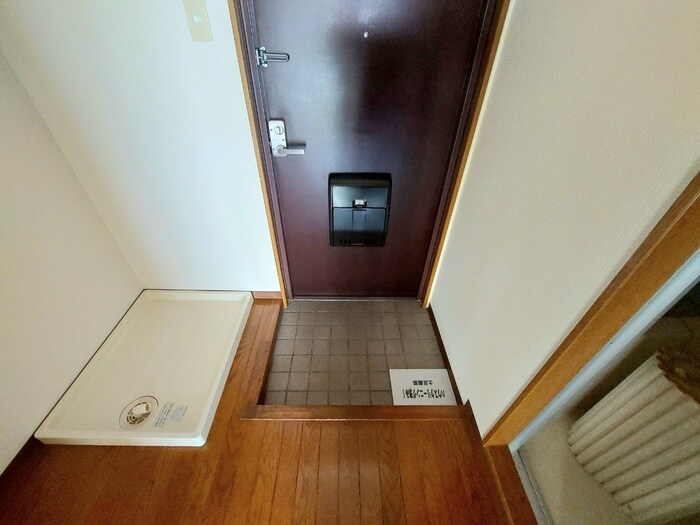 物件内観写真14　(玄関)