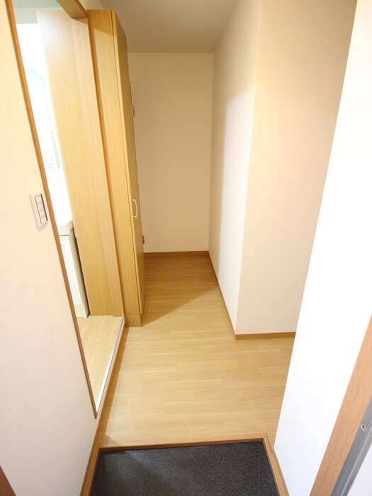 物件内観写真22　(玄関)