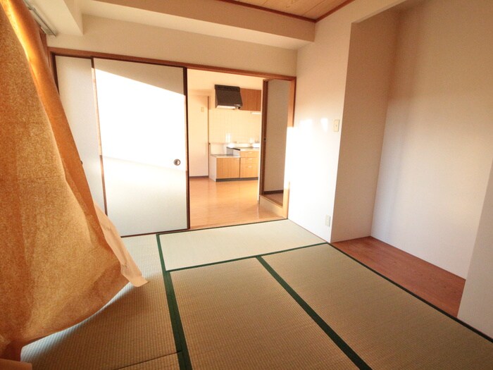 物件内観写真8　(居室)