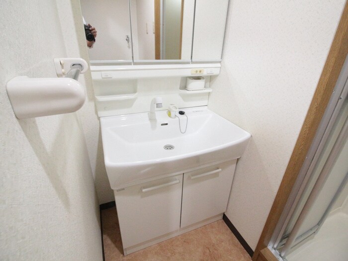 物件内観写真15　(洗面)