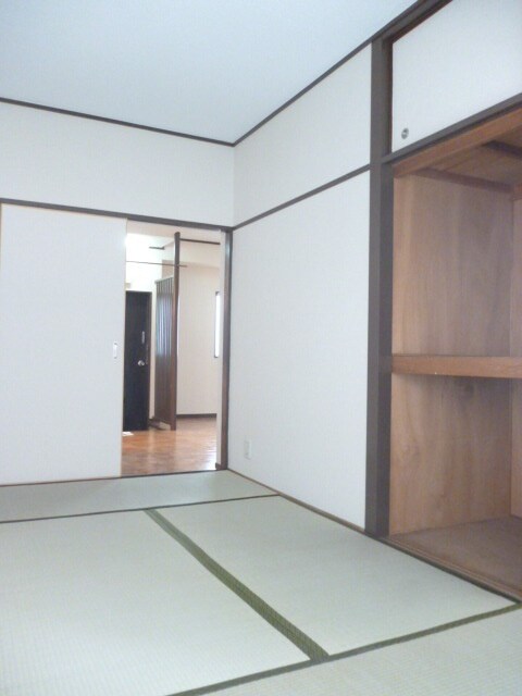 物件内観写真12　(居室)