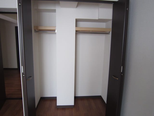 物件内観写真12　(収納)
