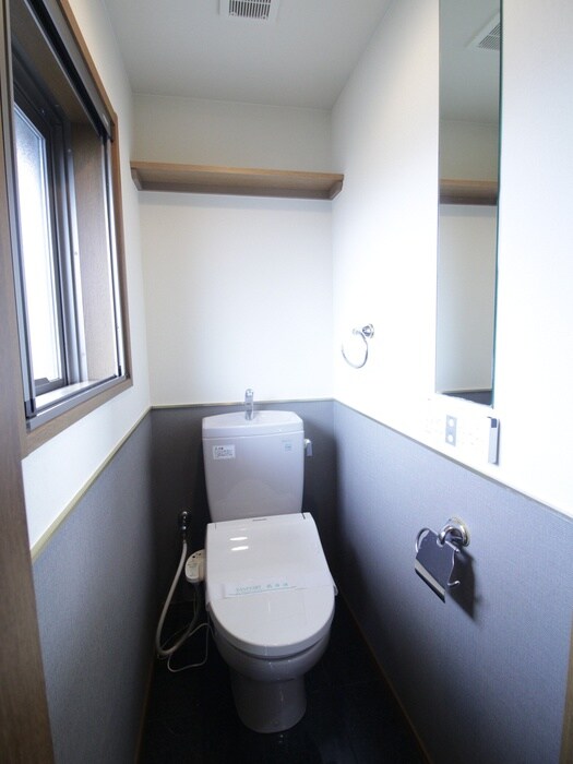 物件内観写真9　(トイレ)