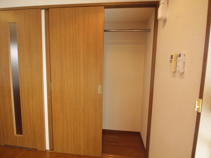 物件内観写真10　(収納)