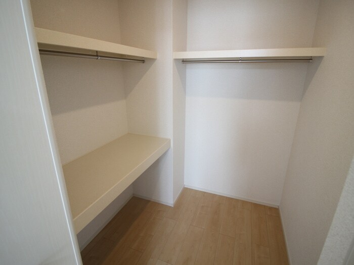 物件内観写真10　(収納)