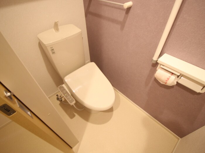 物件内観写真15　(トイレ)