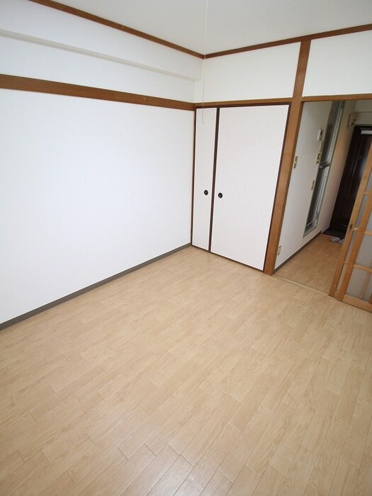 物件内観写真18　(居室)