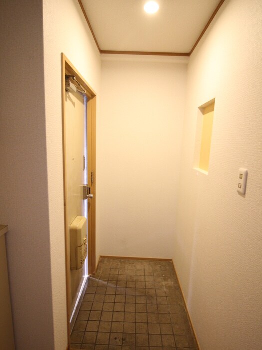 物件内観写真19　(玄関)